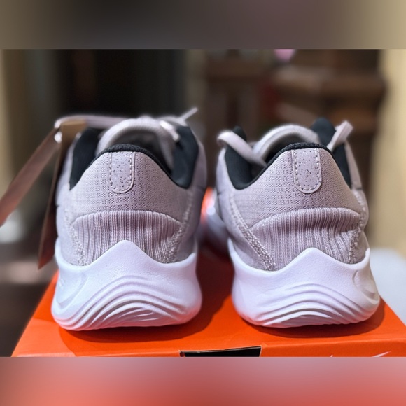 Nike Flex Experience Run 11 Next Nature Women’s Sneakers (Size 8) - Picture 5 of 7